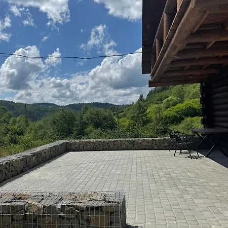 Zrub House карпати Nizhnyaya Rozhanka